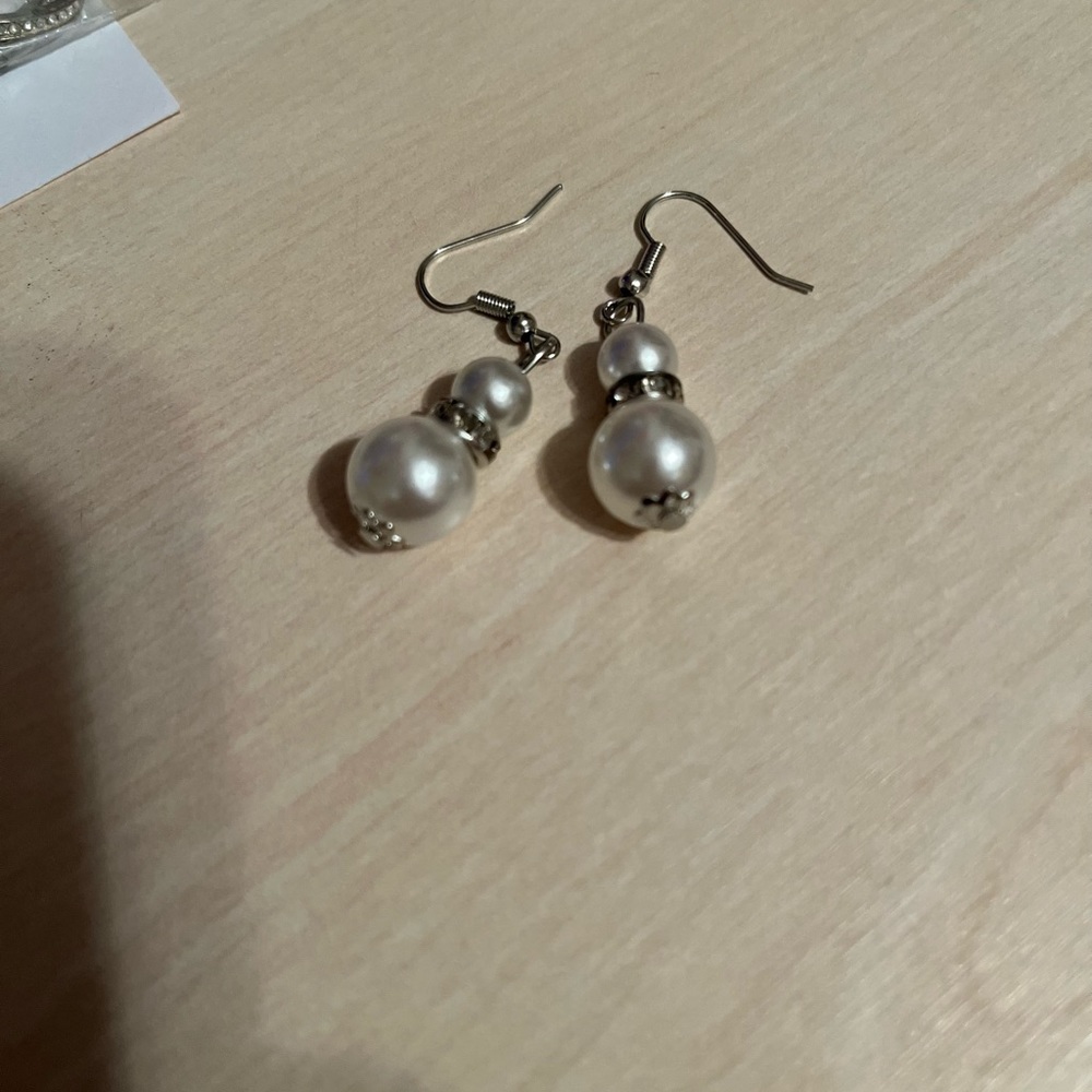 Set of pearl earrings and necklace not real was supposedly 925 silver no stamp